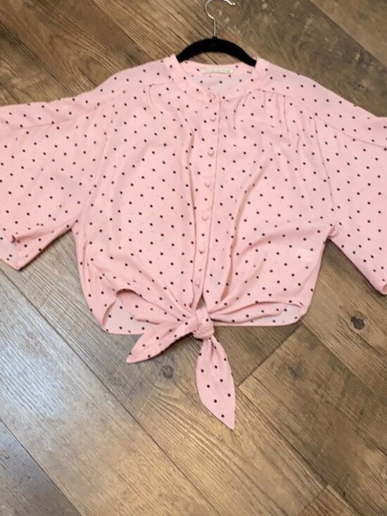 Active USA Tops - Active USA polka dot blouse. Size medium